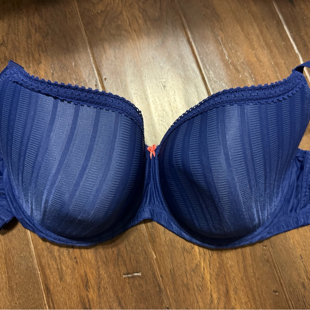 Cleo bra